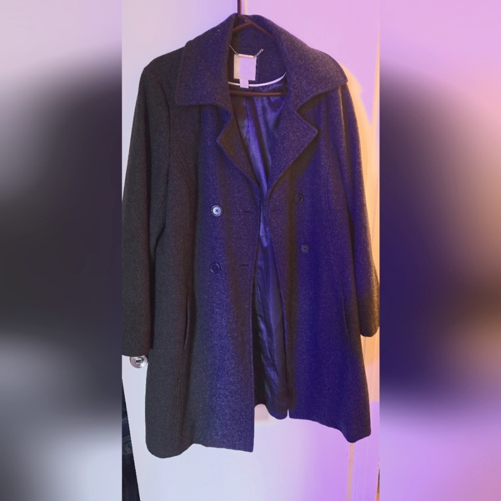 Old Navy wool knee length pea coat. Size XL